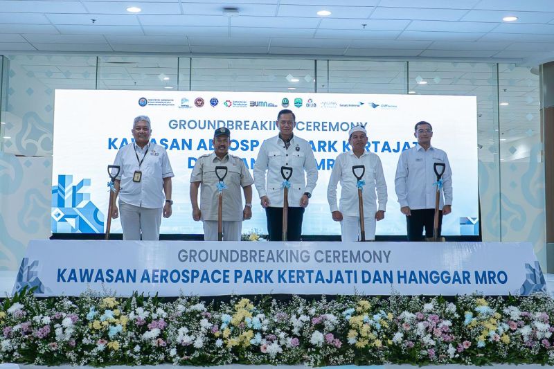 gmf-dan-bijb-groundbreaking-pembangunan-kertajati-aerospace-park