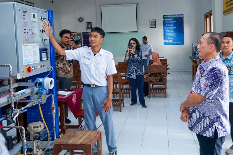 kemenperin-kembangkan-vokasi-go-global-perkuat-kompetensi-sdm