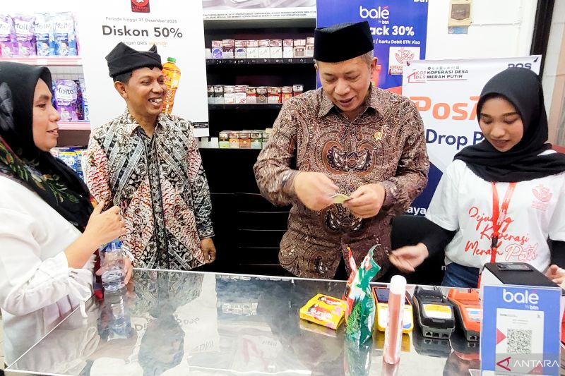 kemenkop-dorong-umkm-banyuwangi-jual-produknya-di-kopdes-merah-putih