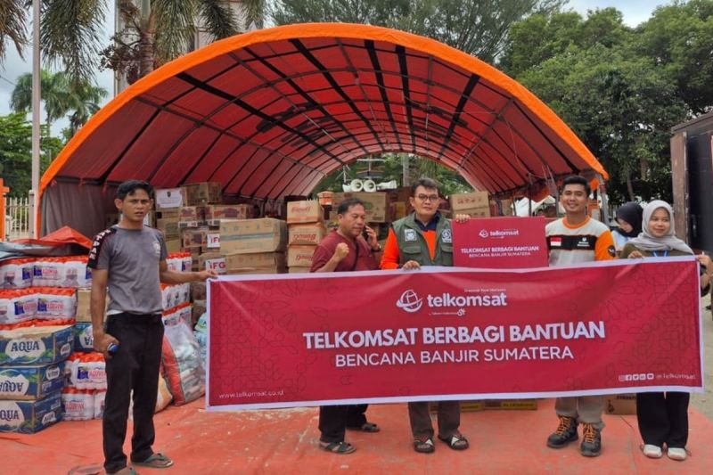Masa Tanggap Darurat Bencana Sumatera, Telkomsat Bereaksi Cepat Salurkan Bantuan Logistik