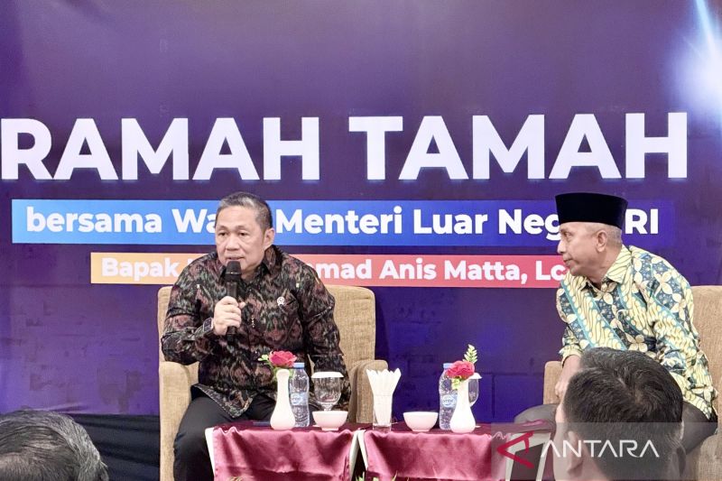 wamenlu-saatnya-indonesia-fokus-investasi-ke-negara-negara-islam