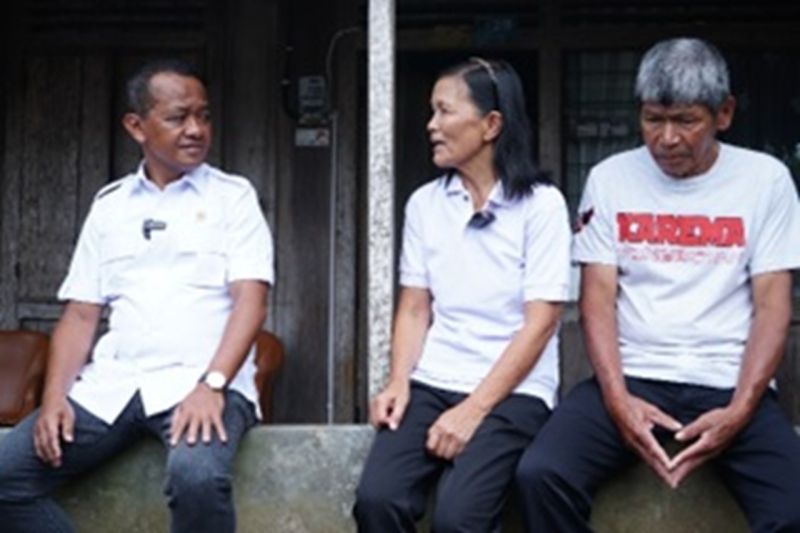 Bahlil: Masih Ada 5.700 Desa Belum Teraliri Listrik, Program "Merdeka dari Kegelapan" Sukses Terangi Desa di Minahasa