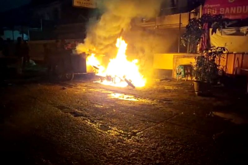 polisi-buru-pelaku-pengeroyokan-penagih-utang-di-kalibata