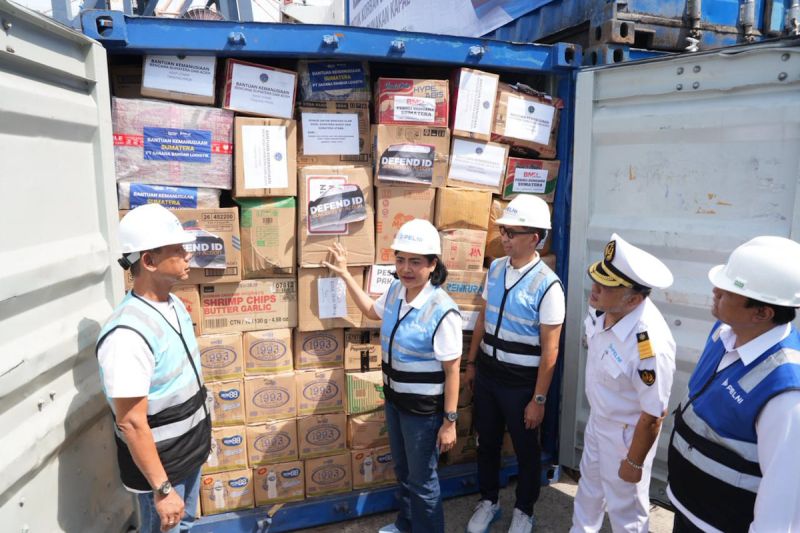 pelni-bebaskan-rp14-miliar-biaya-kirim-bantuan-logistik-ke-sumatra