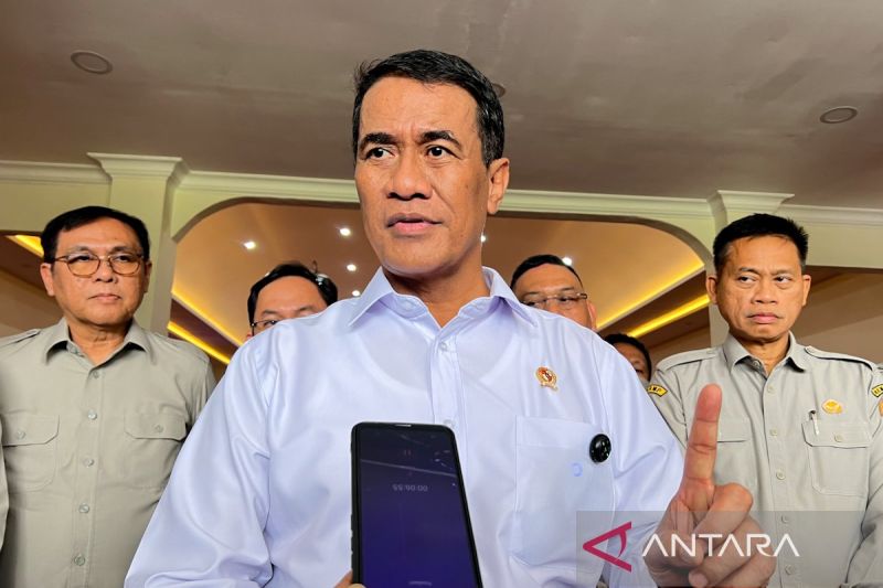 mentan-bantu-warga-baubau-usai-viral-bantuan-diminta-kembali