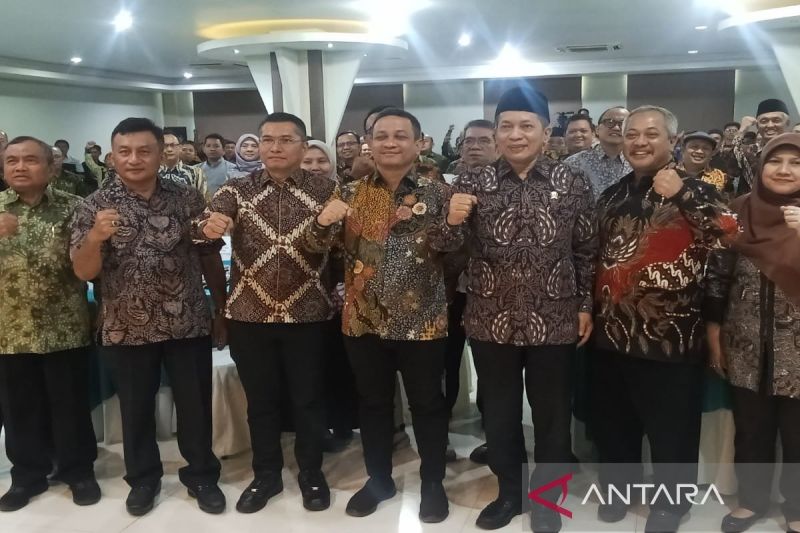 menkop-sebut-27-ribu-kopdes-merah-putih-sudah-dibangun
