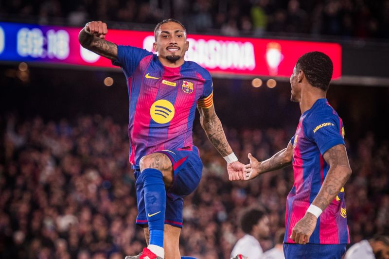 Barcelona kembali jauhi Real setelah menang 2-0 di markas Villarreal