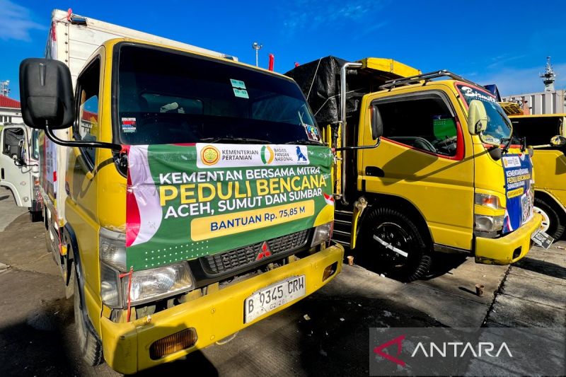mentan-bantuan-logistik-tahap-iii-siap-diberangkatkan-untuk-sumatera