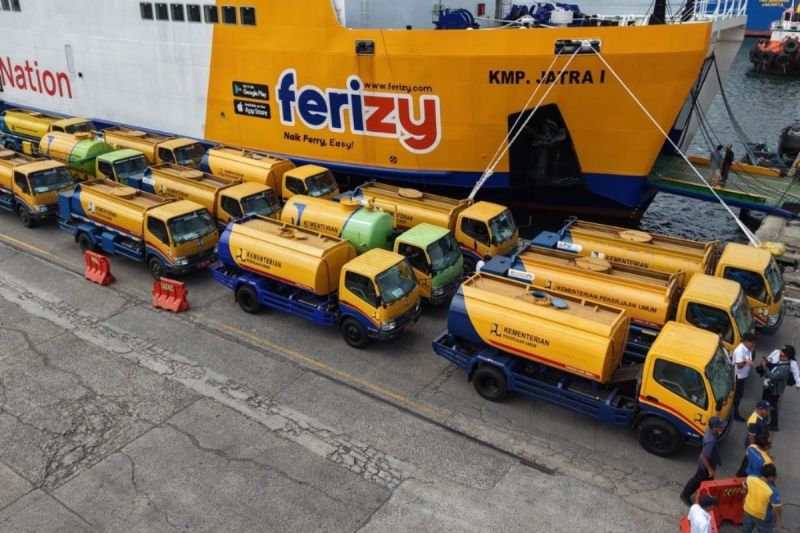 pu-perkuat-bantuan-air-bersih-di-wilayah-terdampak-bencana-sumatera