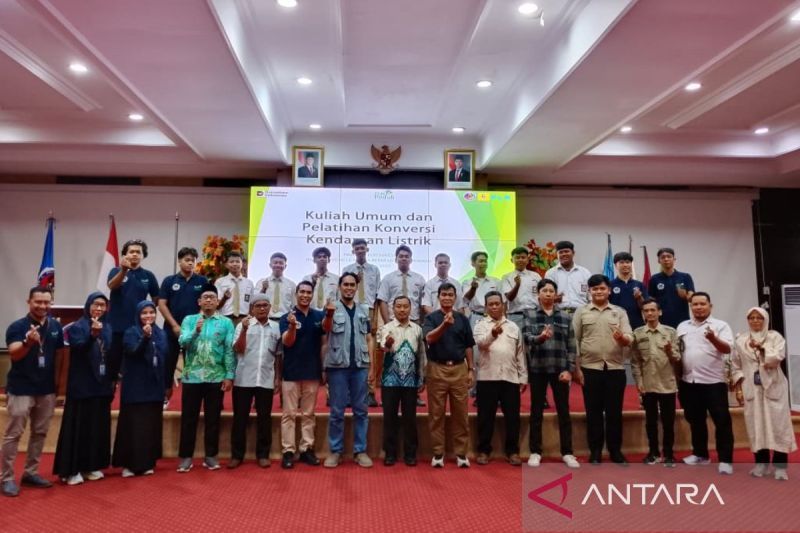 Poliban bekali guru dan siswa SMK teknik konversi kendaraan listrik