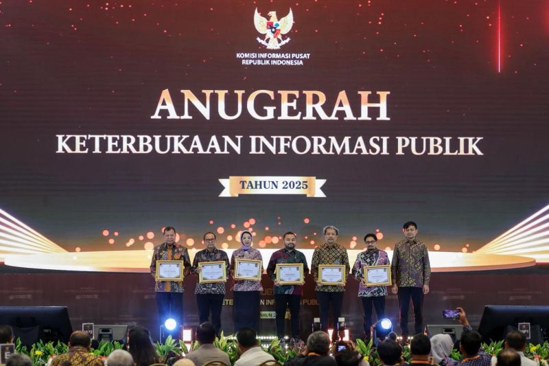 kemenkop-kemenumkm-raih-predikat-informatif-dalam-anugerah-kip-2025