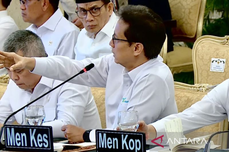 Menkes lapor Presiden 600 nakes segera diberangkatkan ke Sumatera