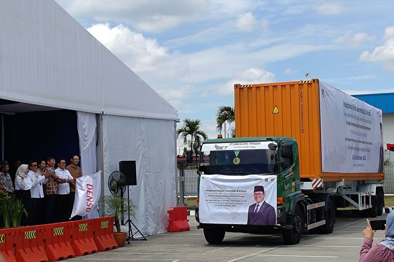 mendag-lepas-ekspor-serentak-dari-8-titik-senilai-rp978-miliar