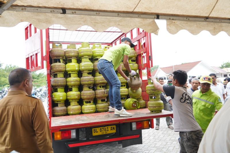 pertamina-patra-niaga-tambah-enam-mobil-tangki-lpg-di-aceh