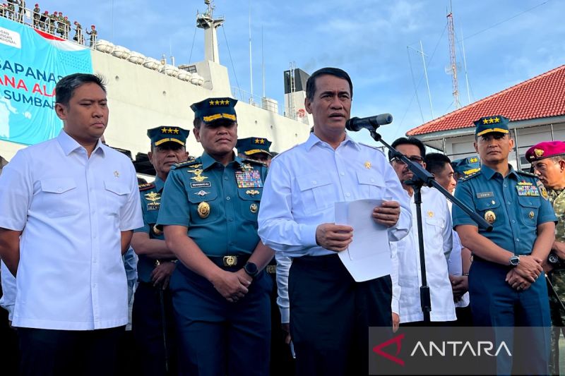 mentan-kolaborasi-kementan-tni-al-percepat-distribusi-bantuan-bencana