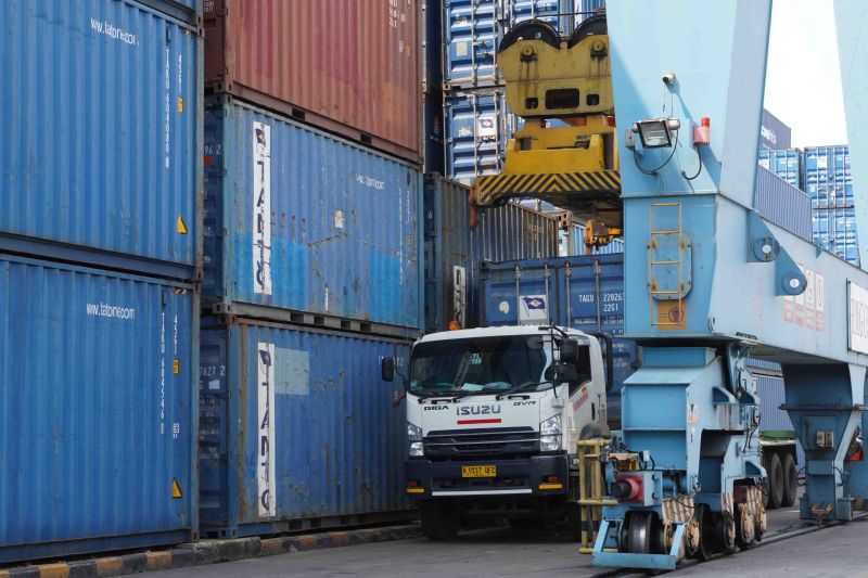 ipc-terminal-petikemas-bukukan-326-juta-teus-jelang-tutup-tahun