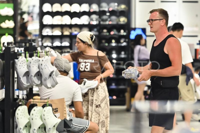 peritel-harap-lebih-banyak-merek-dan-makanan-luar-masuk-indonesia