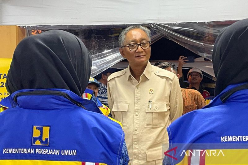 menteri-pu-cek-kesiapan-jalan-nasional-di-cirebon-jelang-libur-natal