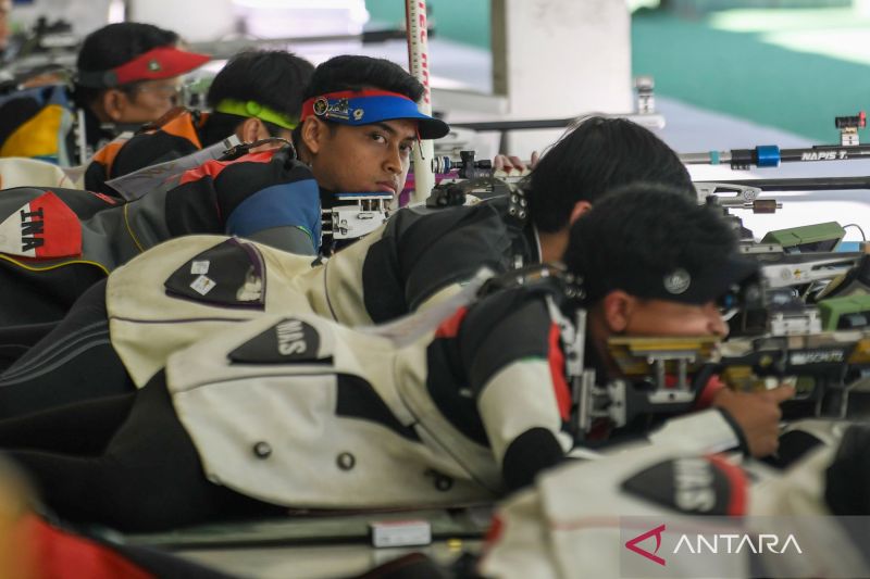 Menembak bawa pulang enam emas, sembilan perak, dan delapan perunggu