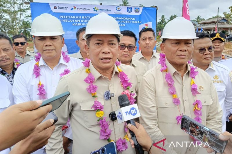 menkop-larang-penambang-timah-beli-bbm-di-spbu-nelayan