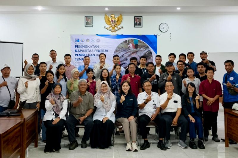 kkp-perkuat-kompetensi-pekerja-pembekuan-tuna-agar-ekspor-kompetitif