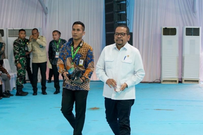 kepala-staf-kepresidenan-akad-massal-flpp-tonggak-penting-perumahan