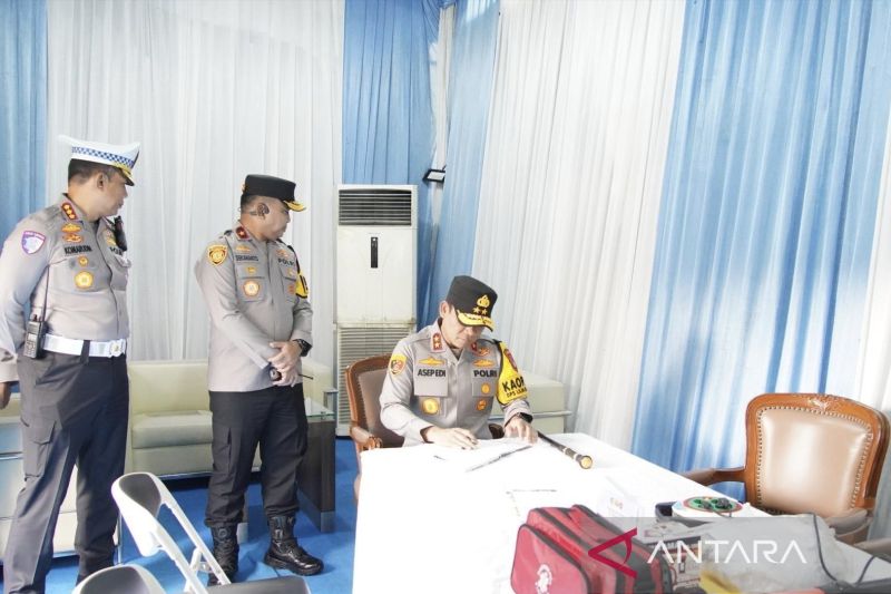 operasi-lilin-jaya-2025-tak-hanya-fokus-pengamanan-tapi-juga-pelayanan