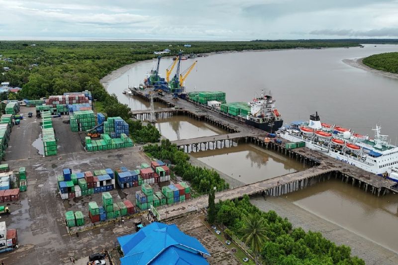 pelindo-merauke-pastikan-kelancaran-logistik-selama-periode-natal-2025