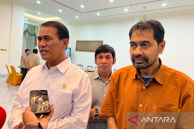 mentan-pastikan-98-ribu-sawah-terdampak-banjir-di-aceh-diatasi-cepat