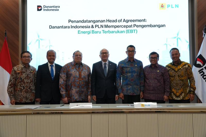 danantara-dan-pln-jajaki-peluang-investasi-energi-baru-terbarukan