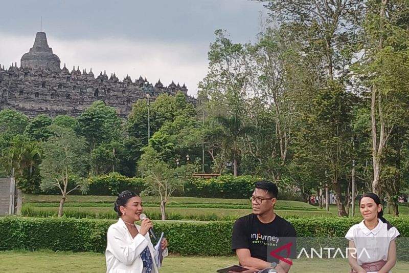 pengunjung-candi-borobudur-masa-nataru-diperkirakan-170-ribu-wisatawan