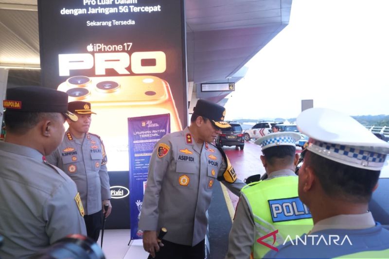 jelang-nataru-kapolda-metro-jaya-cek-pengamanan-bandara-soetta
