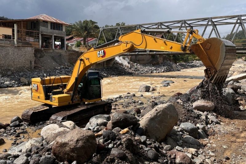 kementerian-pu-percepat-normalisasi-sungai-pascabencana-di-sumbar