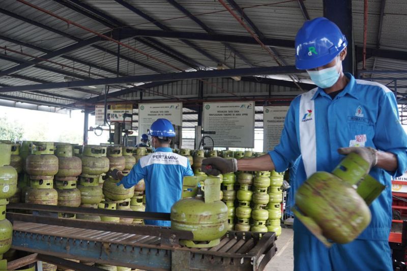 pertamina-tambah-315-juta-tabung-elpiji-3-kg-untuk-jateng-diy