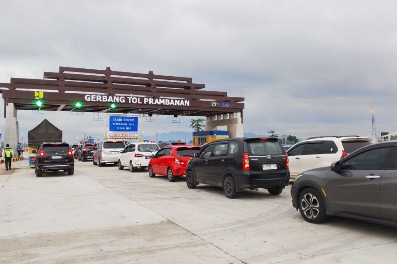 h-3-natal-2025-lalin-di-lima-ruas-tol-regional-nusantara-meningkat