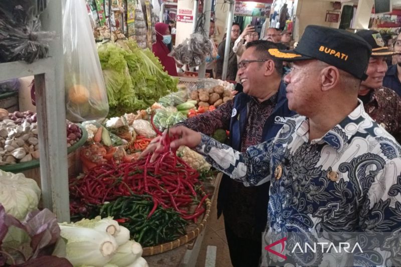 pemkab-banyumas-jamin-stabilitas-harga-dan-pasokan-pangan-jelang-natal