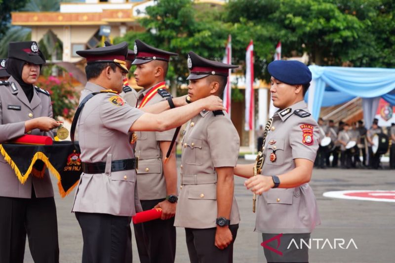 kapolda-metro-tegaskan-profesionalisme-pengabdian-saat-menutup-diktuba-polri