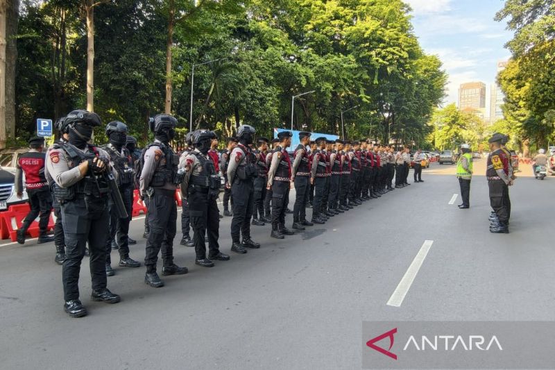 pastikan-natal-aman-polda-metro-jaya-gelar-patroli-sore