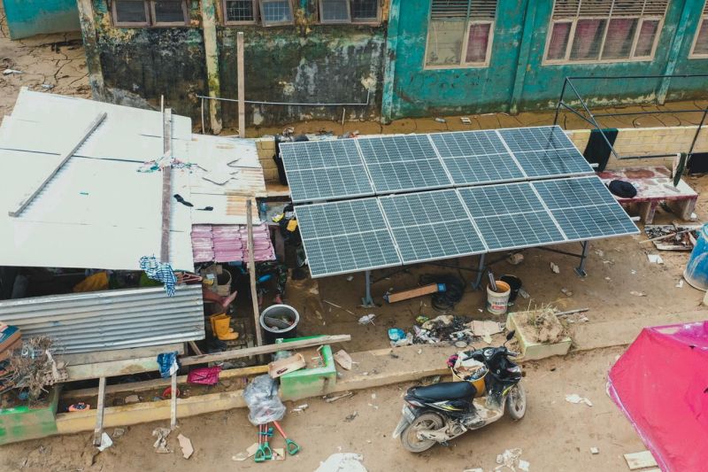 bca-bangun-sumber-listrik-dan-air-bersih-di-aceh-tamiang