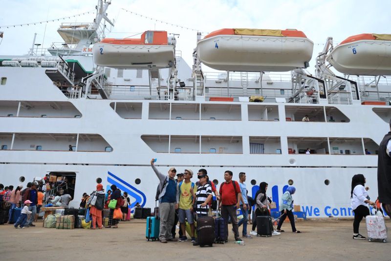 pelni-sebut-diskon-tiket-kapal-saat-natal-tahun-baru-tersisa-32-persen