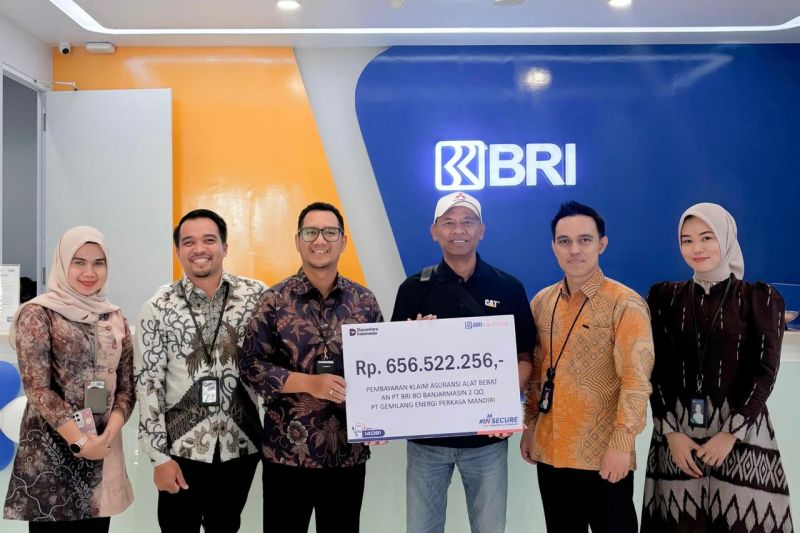 bri-insurance-bayarkan-klaim-asuransi-aset-alat-berat-di-banjarmasin