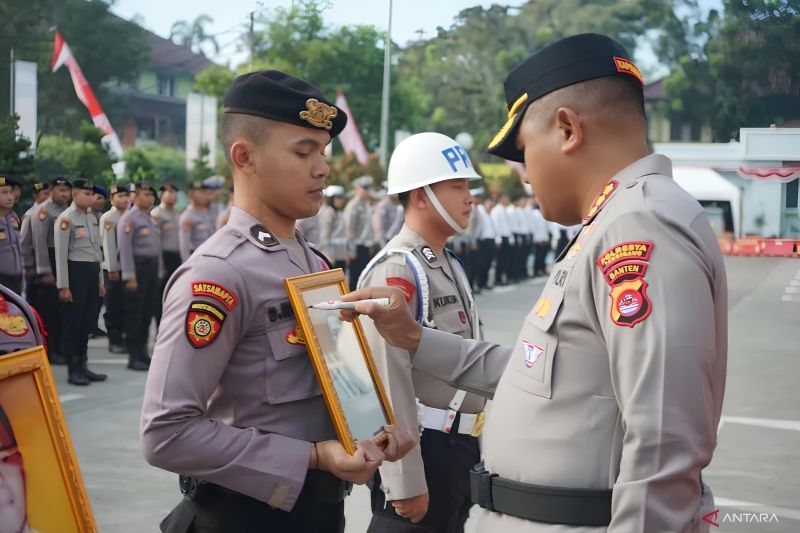 polresta-tangerang-tindak-10-anggotanya-langgar-kode-etik