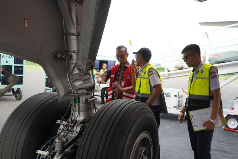kemenhub-perkuat-keselamatan-penerbangan-di-bandara-komodo