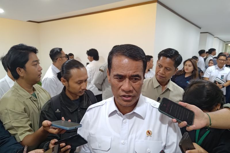 mentan-sebut-stok-beras-339-juta-ton-bidik-swasembada-gula-2026