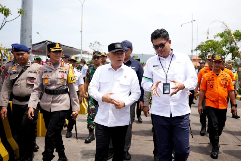 menhub-minta-asdp-perkuat-kesiapan-arus-balik-di-gilimanuk-ketapang