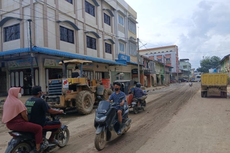 pu-penanganan-7-ruas-jalan-nasional-di-aceh-tamiang-berangsur-pulih