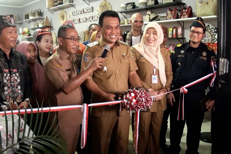 palangka-raya-ekspor-perdana-produk-ikm-dan-umkm-ke-selandia-baru