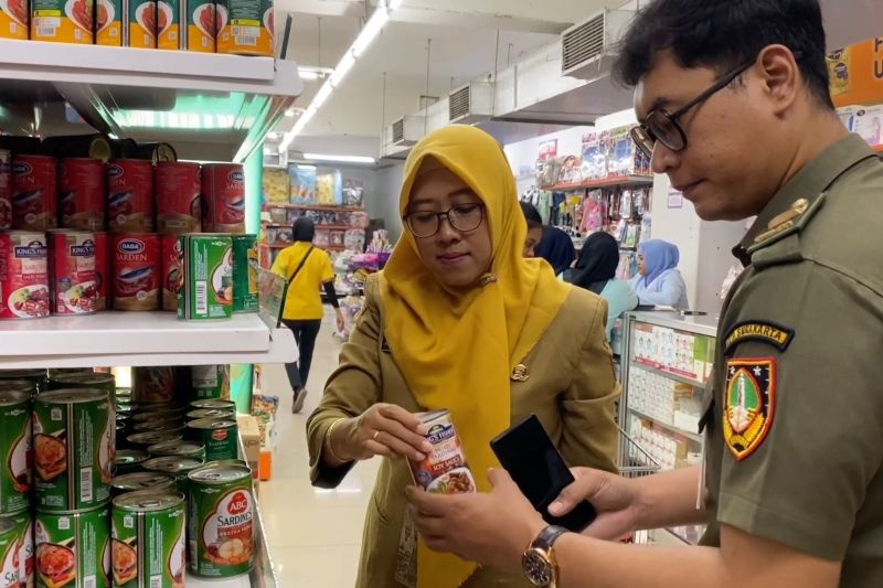 pemkot-solo-gelar-pengawasan-pangan-kedaluwarsa-jelang-nataru