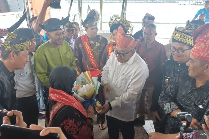 250-wisman-perdana-tahun-2026-masuk-ke-tanjungpinang-lewat-jalur-laut