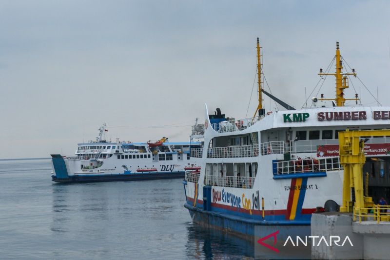 asdp-awal-tahun-30-ribu-orang-menyeberang-dari-bali-ke-jawa